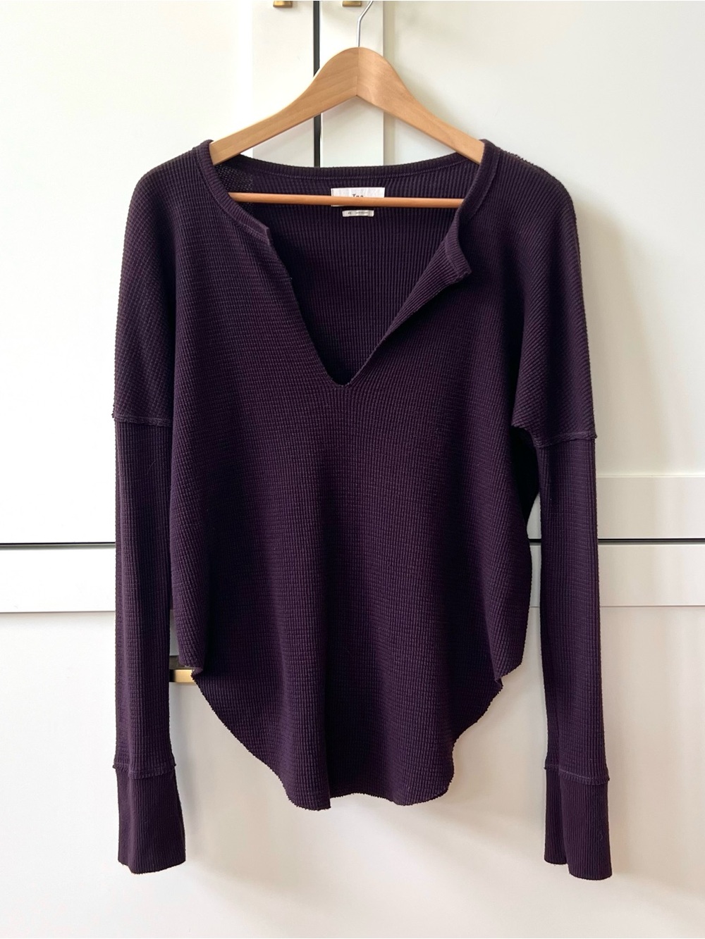 Aritzia TNA Long Sleeve Waffle Knit V-Neck Top - Deep Plum/wine